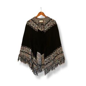 [Cuddle Knit] Black Poncho with Fringe